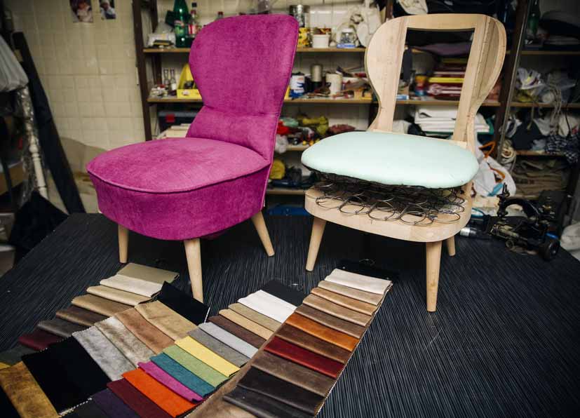Antiker-Sessel-neu-gepolstert-main